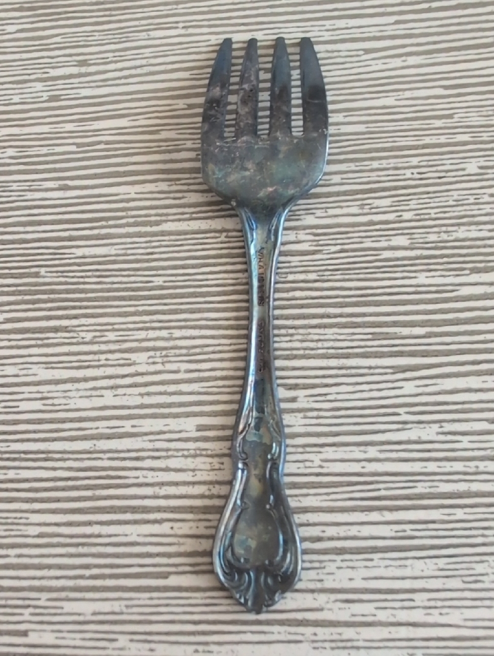 WM A Rogers Vintage Silver Small Chalis Pattern Fork - Classic Ornate Handle - Picture 2 of 4